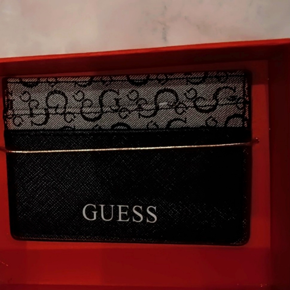NWT Guess Set🛍 - Picture 5 of 7